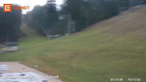 Skiareál Mariánky - Dolní stanice lanovky - 15.11.2025 v 07:15 Skiareál Mariánky - Dolní stanice lanovky - 15.11.2025 v 07:15