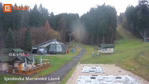 Skiareál Mariánky - Dolní stanice lanovky - 15.11.2025 v 08:15 Skiareál Mariánky - Dolní stanice lanovky - 15.11.2025 v 08:15