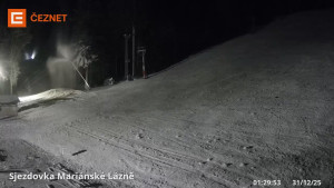 Skiareál Mariánky - Dolní stanice lanovky - 31.12.2025 v 01:30 Skiareál Mariánky - Dolní stanice lanovky - 31.12.2025 v 01:30