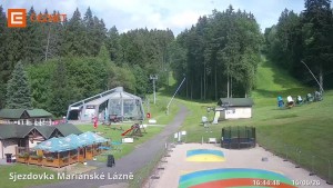 Skigebiet Mariánky - Untere Seilbahnstation - 16.6.2026 v 16:45 Skigebiet Mariánky - Untere Seilbahnstation - 16.6.2026 v 16:45