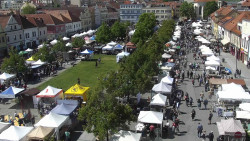 Husovo náměstí