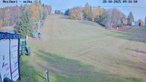 Ski areál Mezihoří Chomutov - Velká sjezdovka - 28.10.2025 v 09:16 Ski areál Mezihoří Chomutov - Velká sjezdovka - 28.10.2025 v 09:16