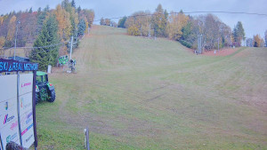 Ski areál Mezihoří Chomutov - Velká sjezdovka - 28.10.2025 v 09:32 Ski areál Mezihoří Chomutov - Velká sjezdovka - 28.10.2025 v 09:32