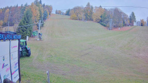 Ski areál Mezihoří Chomutov - Velká sjezdovka - 28.10.2025 v 09:46 Ski areál Mezihoří Chomutov - Velká sjezdovka - 28.10.2025 v 09:46