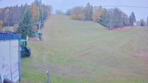 Ski areál Mezihoří Chomutov - Velká sjezdovka - 28.10.2025 v 10:16 Ski areál Mezihoří Chomutov - Velká sjezdovka - 28.10.2025 v 10:16