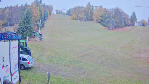 Ski areál Mezihoří Chomutov - Velká sjezdovka - 28.10.2025 v 11:02 Ski areál Mezihoří Chomutov - Velká sjezdovka - 28.10.2025 v 11:02