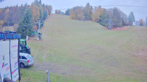 Ski areál Mezihoří Chomutov - Velká sjezdovka - 28.10.2025 v 11:46 Ski areál Mezihoří Chomutov - Velká sjezdovka - 28.10.2025 v 11:46