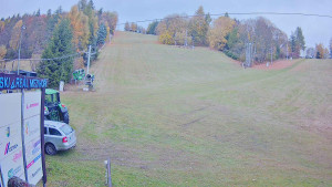 Ski areál Mezihoří Chomutov - Velká sjezdovka - 28.10.2025 v 13:32 Ski areál Mezihoří Chomutov - Velká sjezdovka - 28.10.2025 v 13:32