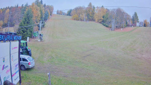 Ski areál Mezihoří Chomutov - Velká sjezdovka - 28.10.2025 v 13:46 Ski areál Mezihoří Chomutov - Velká sjezdovka - 28.10.2025 v 13:46