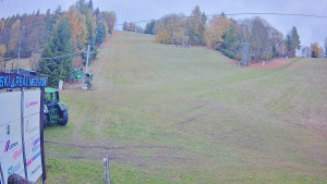 Ski areál Mezihoří Chomutov - Velká sjezdovka - 28.10.2025 v 15:16 Ski areál Mezihoří Chomutov - Velká sjezdovka - 28.10.2025 v 15:16