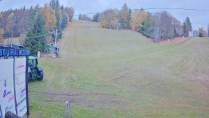 Ski areál Mezihoří Chomutov - Velká sjezdovka - 28.10.2025 v 16:02 Ski areál Mezihoří Chomutov - Velká sjezdovka - 28.10.2025 v 16:02