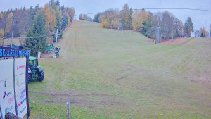 Ski areál Mezihoří Chomutov - Velká sjezdovka - 28.10.2025 v 16:16 Ski areál Mezihoří Chomutov - Velká sjezdovka - 28.10.2025 v 16:16