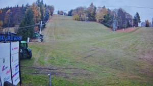 Ski areál Mezihoří Chomutov - Velká sjezdovka - 28.10.2025 v 17:02 Ski areál Mezihoří Chomutov - Velká sjezdovka - 28.10.2025 v 17:02