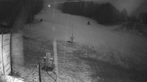 Ski areál Mezihoří Chomutov - Velká sjezdovka - 7.12.2025 v 07:01 Ski areál Mezihoří Chomutov - Velká sjezdovka - 7.12.2025 v 07:01