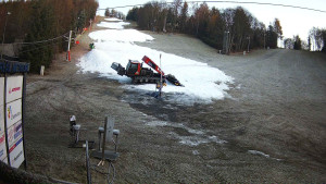 Ski areál Mezihoří Chomutov - Velká sjezdovka - 13.12.2025 v 07:31 Ski areál Mezihoří Chomutov - Velká sjezdovka - 13.12.2025 v 07:31
