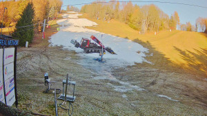 Ski areál Mezihoří Chomutov - Velká sjezdovka - 13.12.2025 v 13:46 Ski areál Mezihoří Chomutov - Velká sjezdovka - 13.12.2025 v 13:46