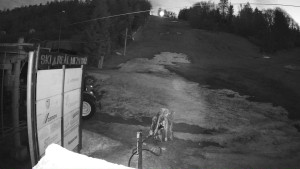 Ski areál Mezihoří Chomutov - Velká sjezdovka - 25.3.2026 v 05:17 Ski areál Mezihoří Chomutov - Velká sjezdovka - 25.3.2026 v 05:17