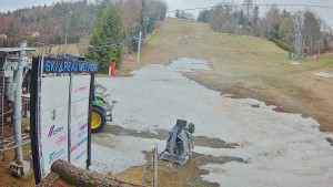 Ski areál Mezihoří Chomutov - Velká sjezdovka - 25.3.2026 v 09:17 Ski areál Mezihoří Chomutov - Velká sjezdovka - 25.3.2026 v 09:17