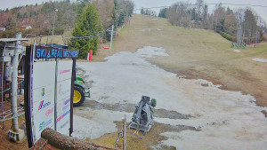 Ski areál Mezihoří Chomutov - Velká sjezdovka - 25.3.2026 v 11:47 Ski areál Mezihoří Chomutov - Velká sjezdovka - 25.3.2026 v 11:47