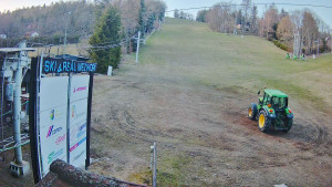 Ski areál Mezihoří Chomutov - Velká sjezdovka - 9.4.2026 v 20:02 Ski areál Mezihoří Chomutov - Velká sjezdovka - 9.4.2026 v 20:02