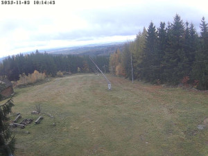 Lyžařský areál Čeřínek - Sjezdovka - 3.11.2025 v 10:15 Lyžařský areál Čeřínek - Sjezdovka - 3.11.2025 v 10:15