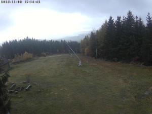 Lyžařský areál Čeřínek - Sjezdovka - 3.11.2025 v 13:15 Lyžařský areál Čeřínek - Sjezdovka - 3.11.2025 v 13:15