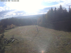 Lyžařský areál Čeřínek - Sjezdovka - 3.11.2025 v 14:45 Lyžařský areál Čeřínek - Sjezdovka - 3.11.2025 v 14:45
