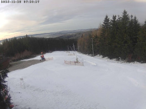 Lyžařský areál Čeřínek - Sjezdovka - 20.12.2025 v 07:30 Lyžařský areál Čeřínek - Sjezdovka - 20.12.2025 v 07:30