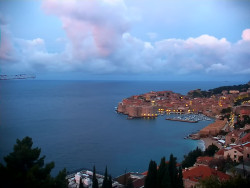 Staré město, přístav