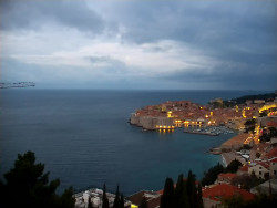 Staré město, přístav