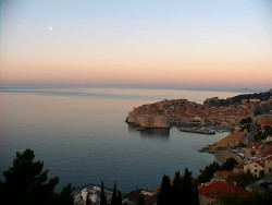 Staré město, přístav