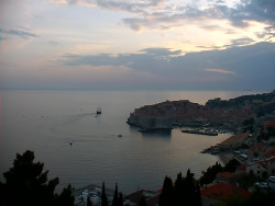 Staré město, přístav