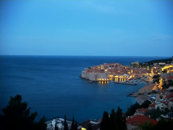 Staré město, přístav