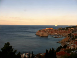 Staré město, přístav