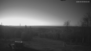 Ski areál Alšovka - Měděnec - Horní část sjezdovek - 8.4.2026 v 06:00 Ski areál Alšovka - Měděnec - Horní část sjezdovek - 8.4.2026 v 06:00