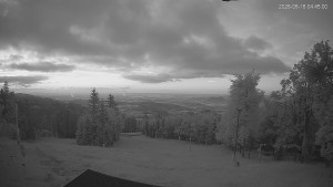Ski areál Alšovka - Měděnec - Horní část sjezdovek - 16.6.2026 v 04:45 Ski areál Alšovka - Měděnec - Horní část sjezdovek - 16.6.2026 v 04:45