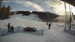 Sjezdovka K Snowparku