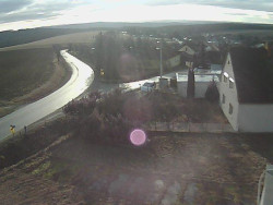 Vjezd do obce ze severu