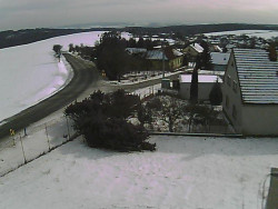 Vjezd do obce ze severu