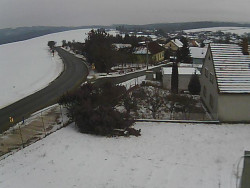 Vjezd do obce ze severu