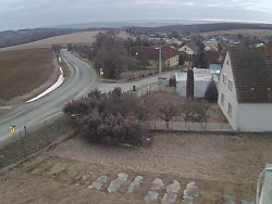 Vjezd do obce ze severu