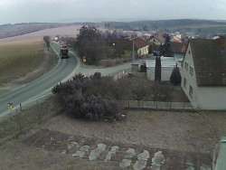 Vjezd do obce ze severu