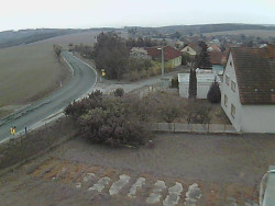 Vjezd do obce ze severu