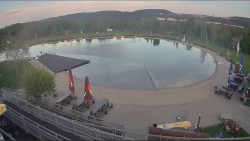 Koupací jezero