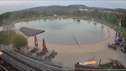 Koupací jezero