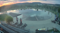 Koupací jezero