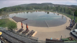 Koupací jezero