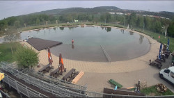 Koupací jezero
