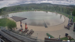 Koupací jezero