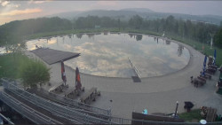 Koupací jezero